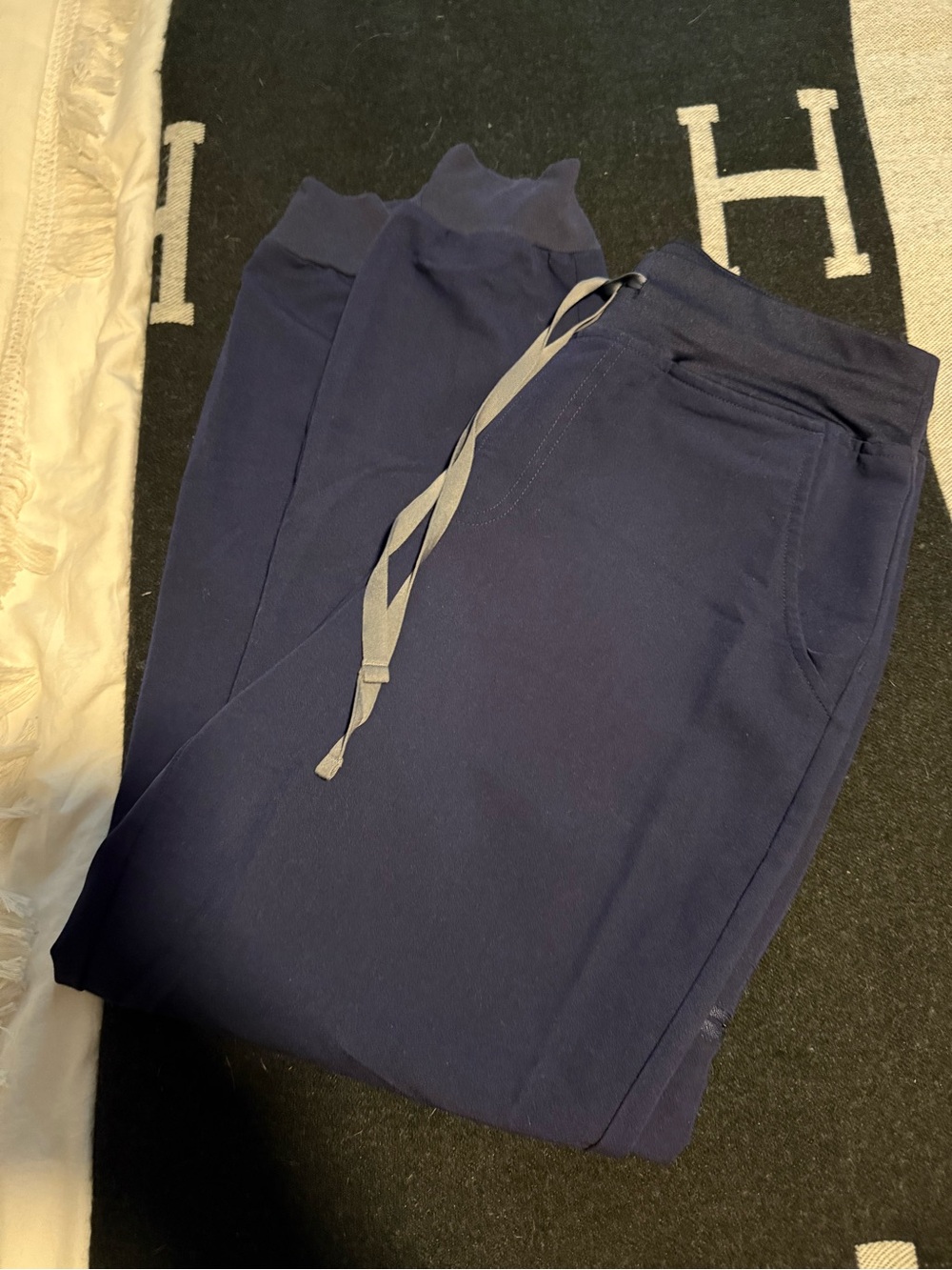 FIGS Navy Blue Jogger Scrub Pants Women’s Medium